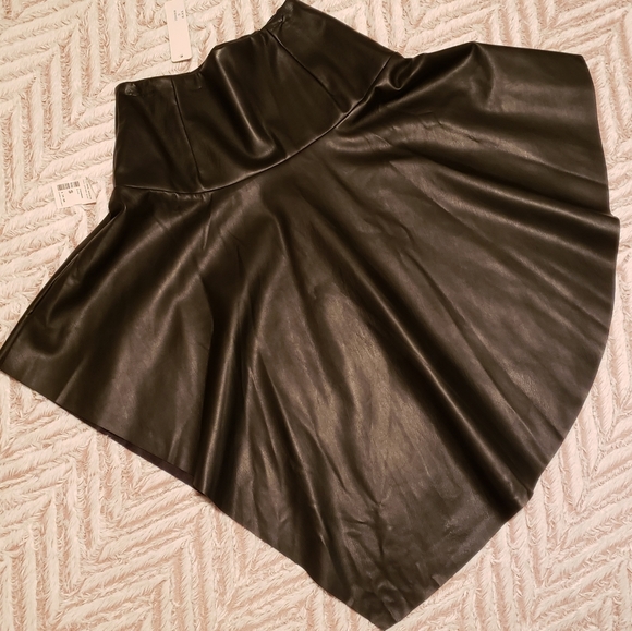 INA BLACK SKIRT - Picture 4 of 4